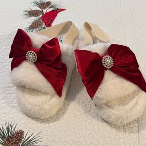 Elegant Red and Cream Faux Fur Slippers